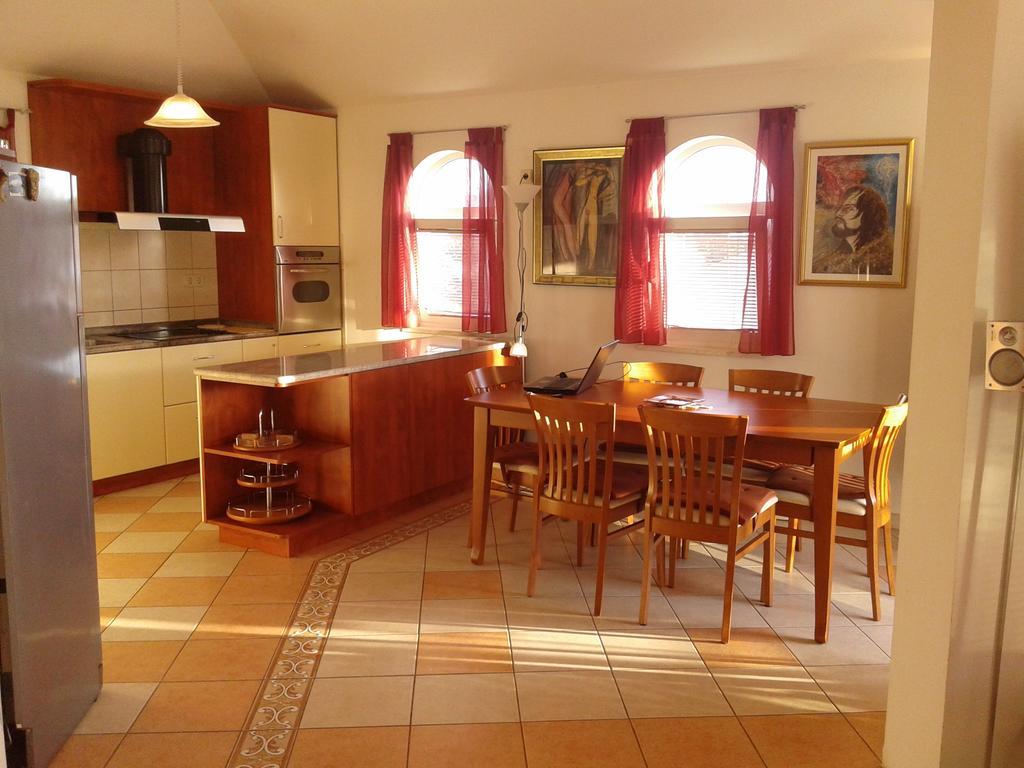 Villa Stella Трогир Екстериор снимка